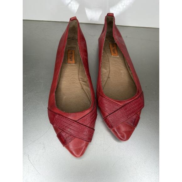 Miz Mooz Pointed Tor Flats Womens Red Leather Slip On Shoes Distressed Size 7.5 - Picture 1 of 6